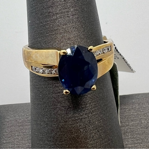 14k Yellow Gold Diamond & Sapphire Ring - Picture 3 of 9